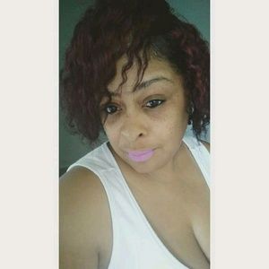 Meet your Posher, Deborah